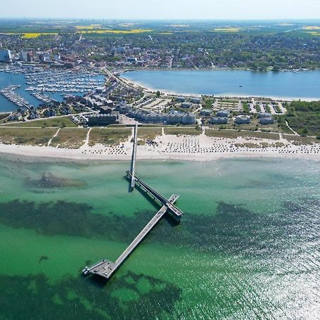 Derzeit Beliebt - Phaenomenaler Ausblick Auf Binnen- Und Ostsee Heiligenhafen Buitenkant foto