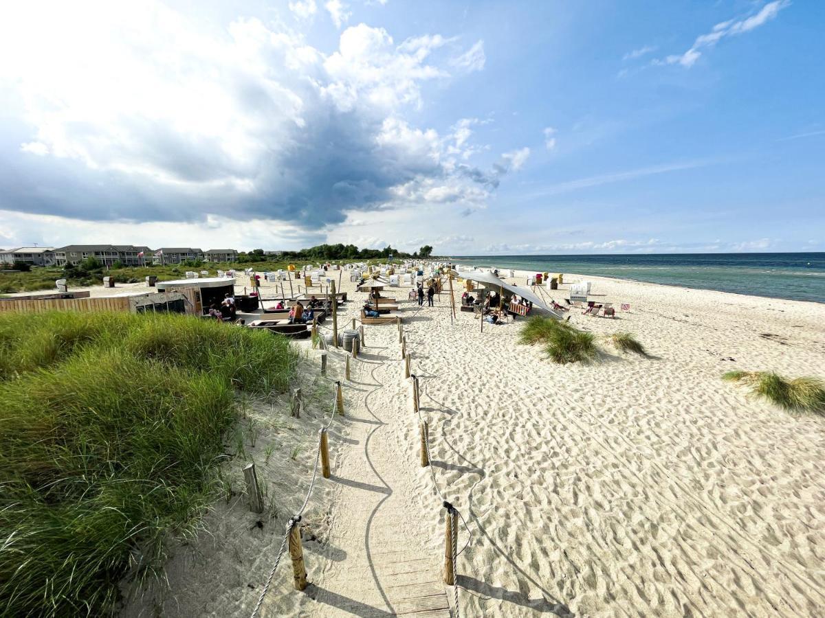 Derzeit Beliebt - Phaenomenaler Ausblick Auf Binnen- Und Ostsee Heiligenhafen Buitenkant foto